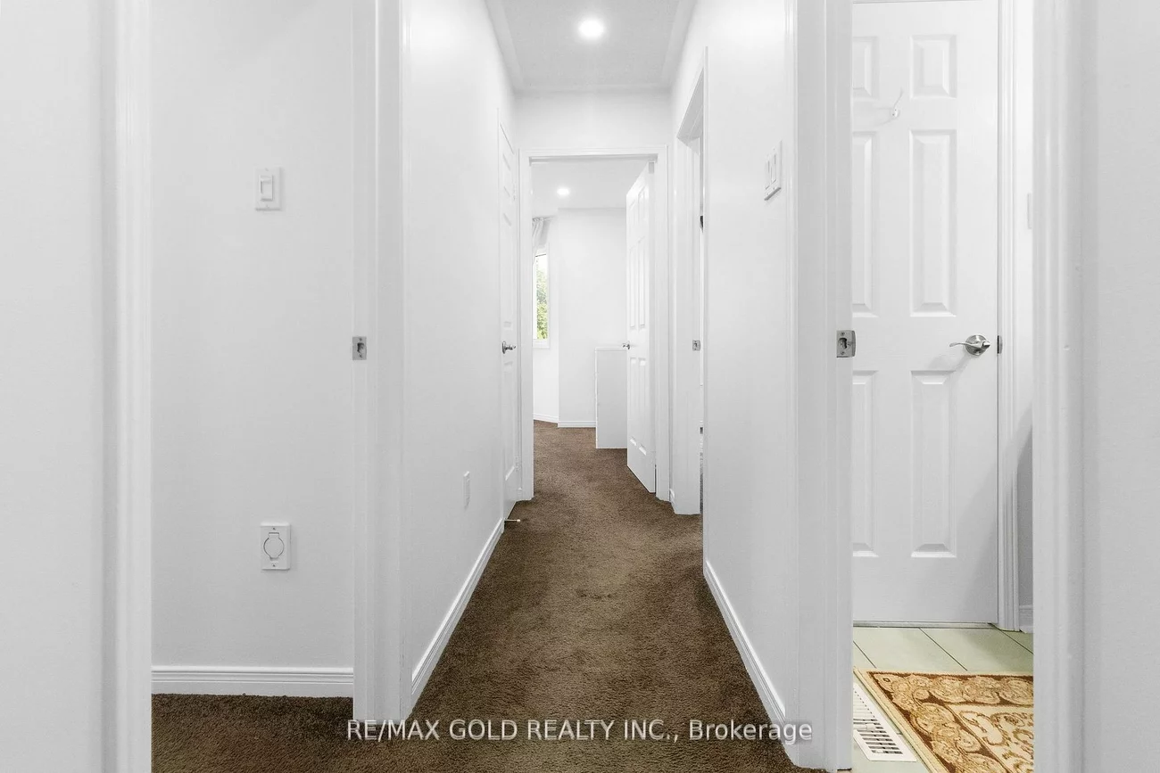 40, Blue Spruce, Sandringham-Wellington, Brampton