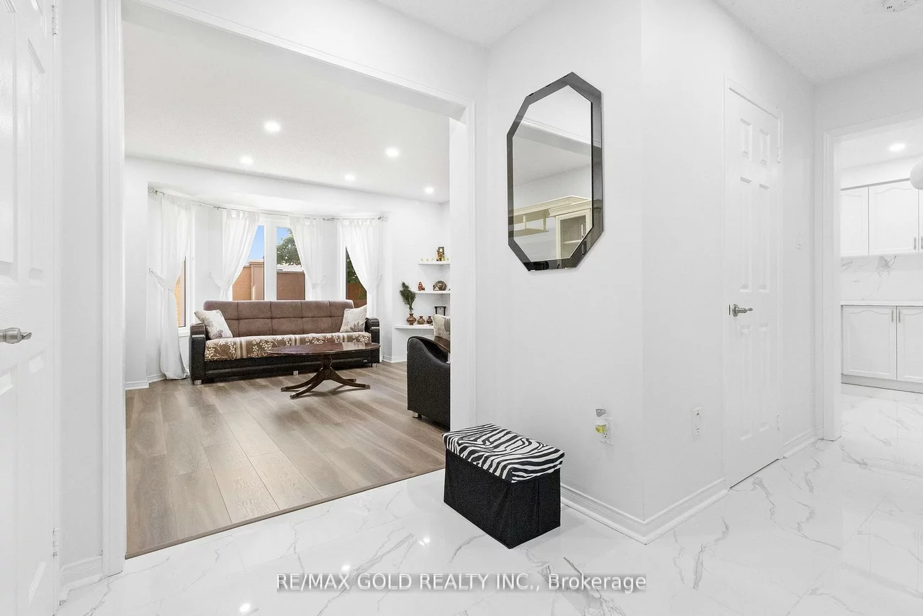 40, Blue Spruce, Sandringham-Wellington, Brampton