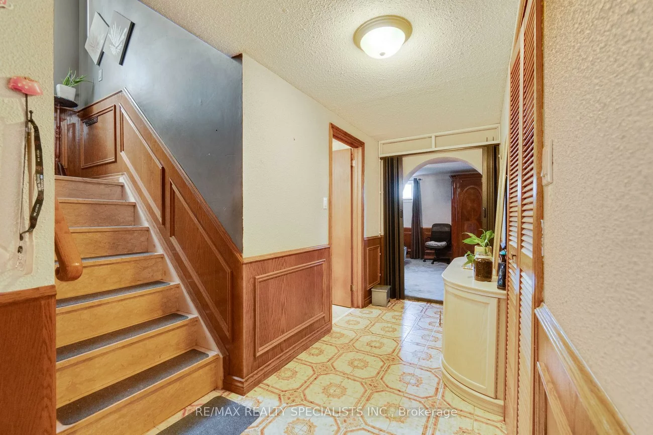 8, Malcolm, Central Park, Brampton