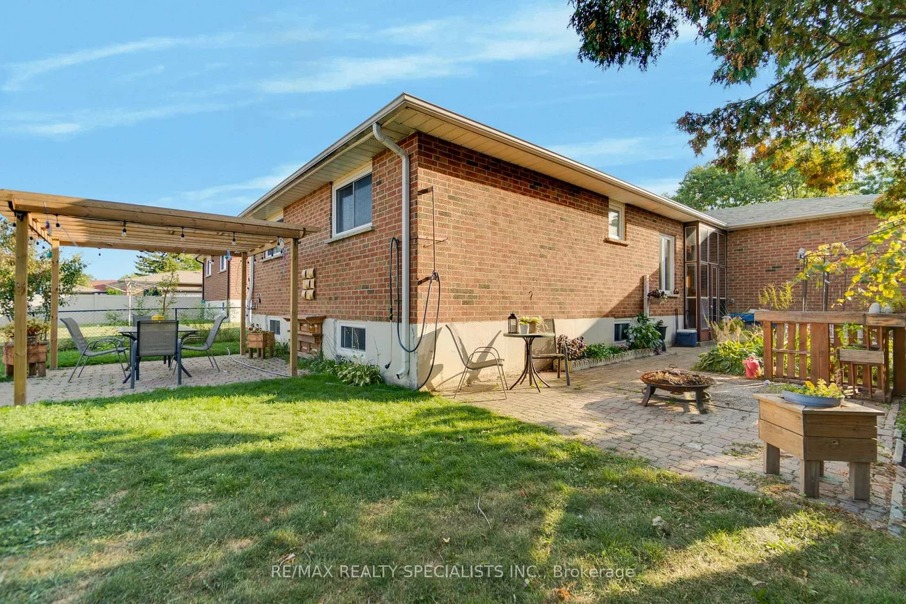 8, Malcolm, Central Park, Brampton