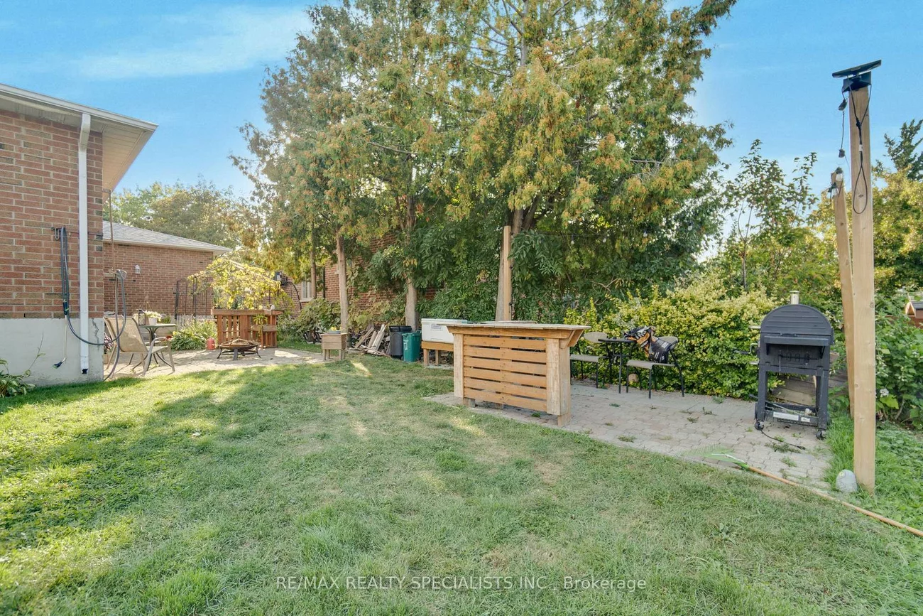 8, Malcolm, Central Park, Brampton