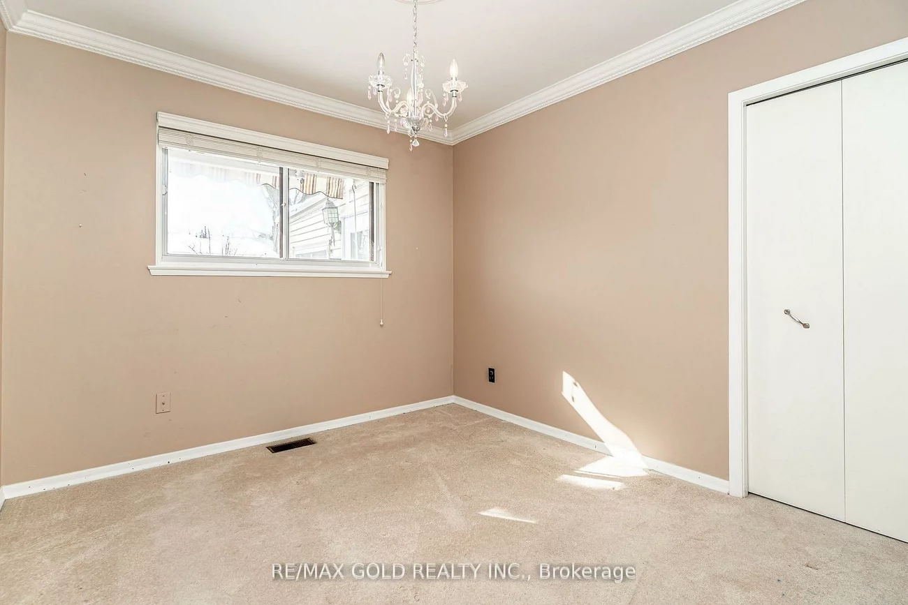 29, Chesterfield, Brampton East, Brampton