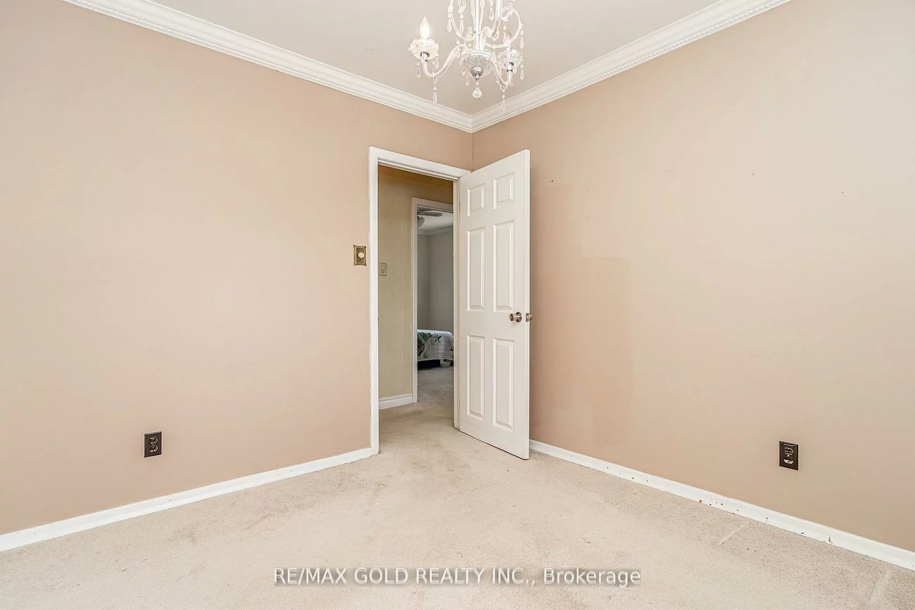 29, Chesterfield, Brampton East, Brampton