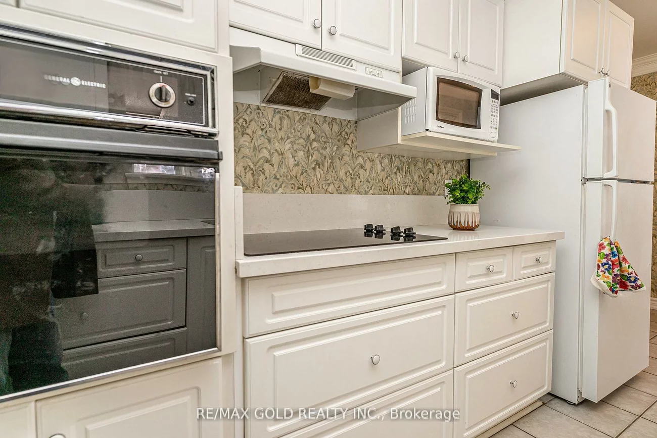 29, Chesterfield, Brampton East, Brampton