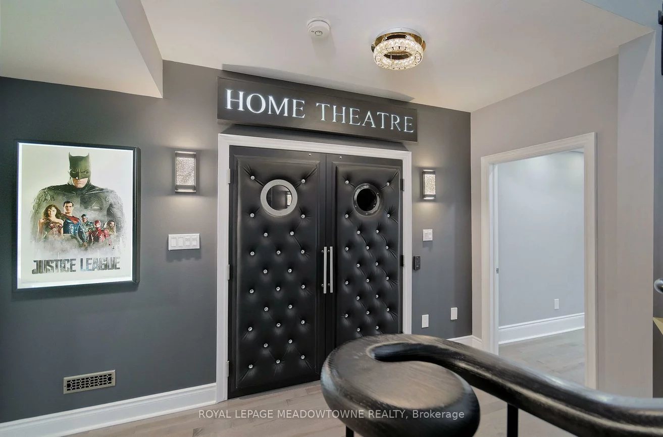 1, Royal West, Credit Valley, Brampton