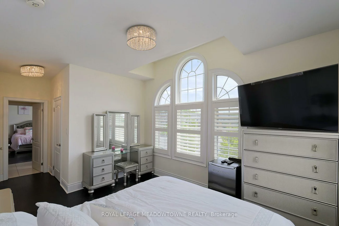 1, Royal West, Credit Valley, Brampton