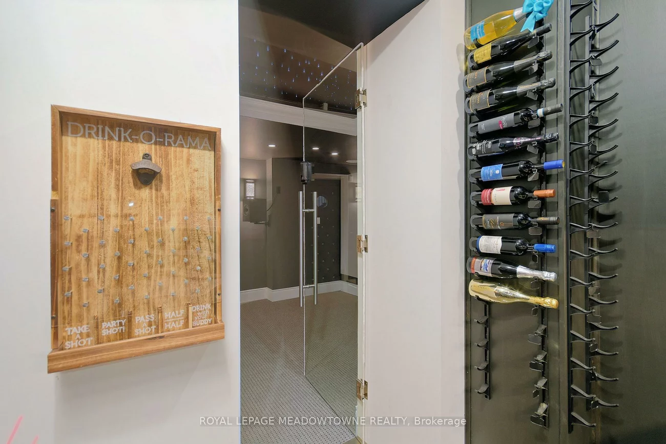 1, Royal West, Credit Valley, Brampton