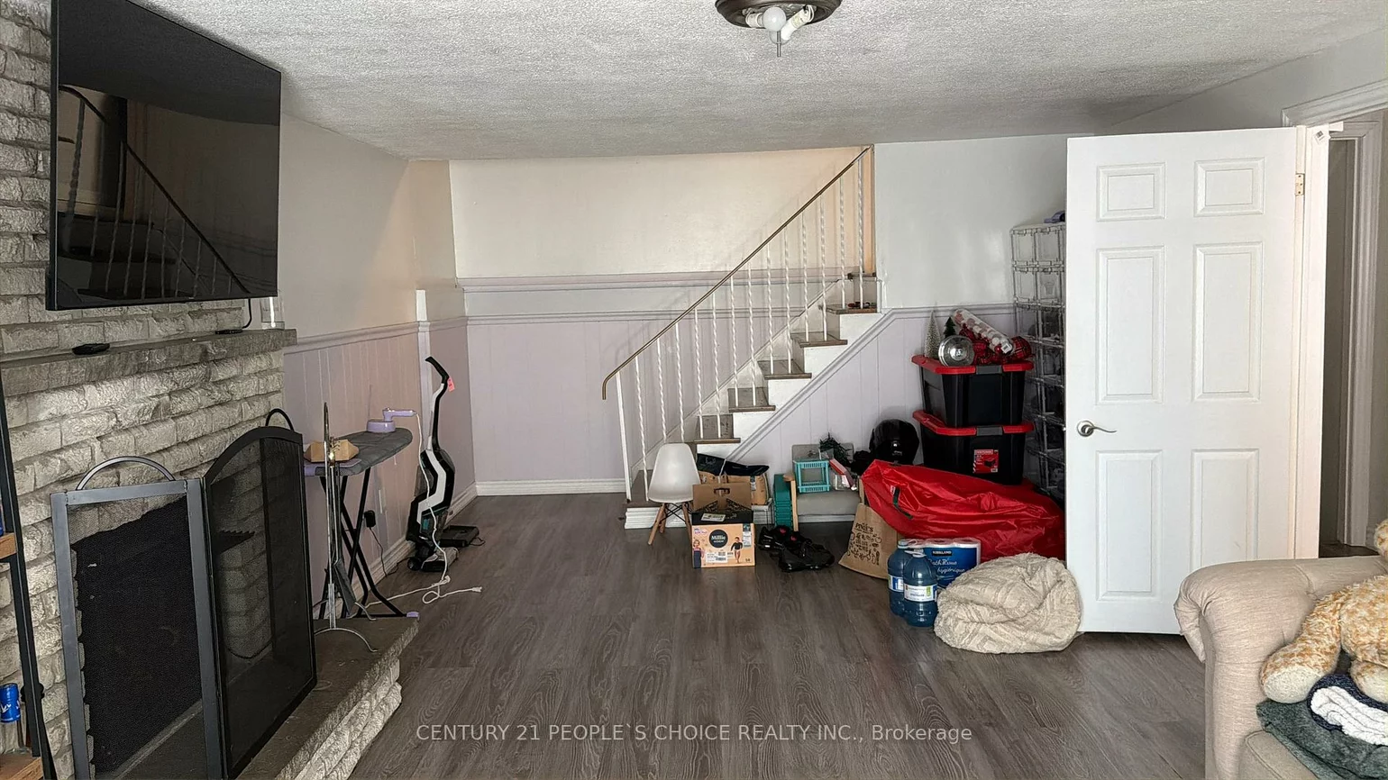 46, Abell, Madoc, Brampton