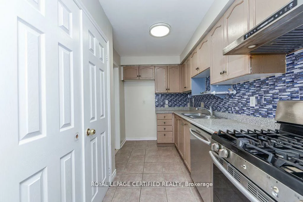 15, Tinsmith, Northwest Sandalwood Parkway, Brampton