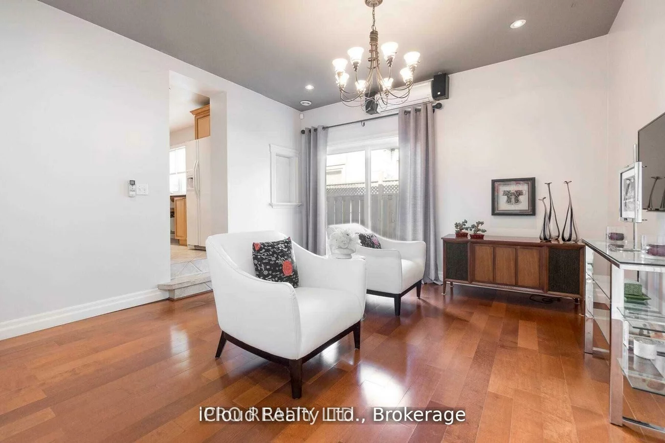 18, Sunset, Brampton West, Brampton