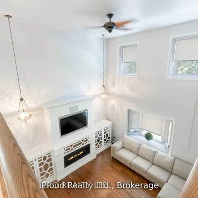 18, Sunset, Brampton West, Brampton