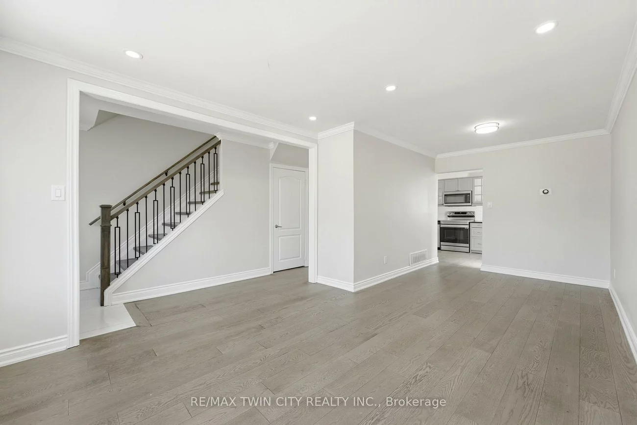 25, Seaborn, Madoc, Brampton