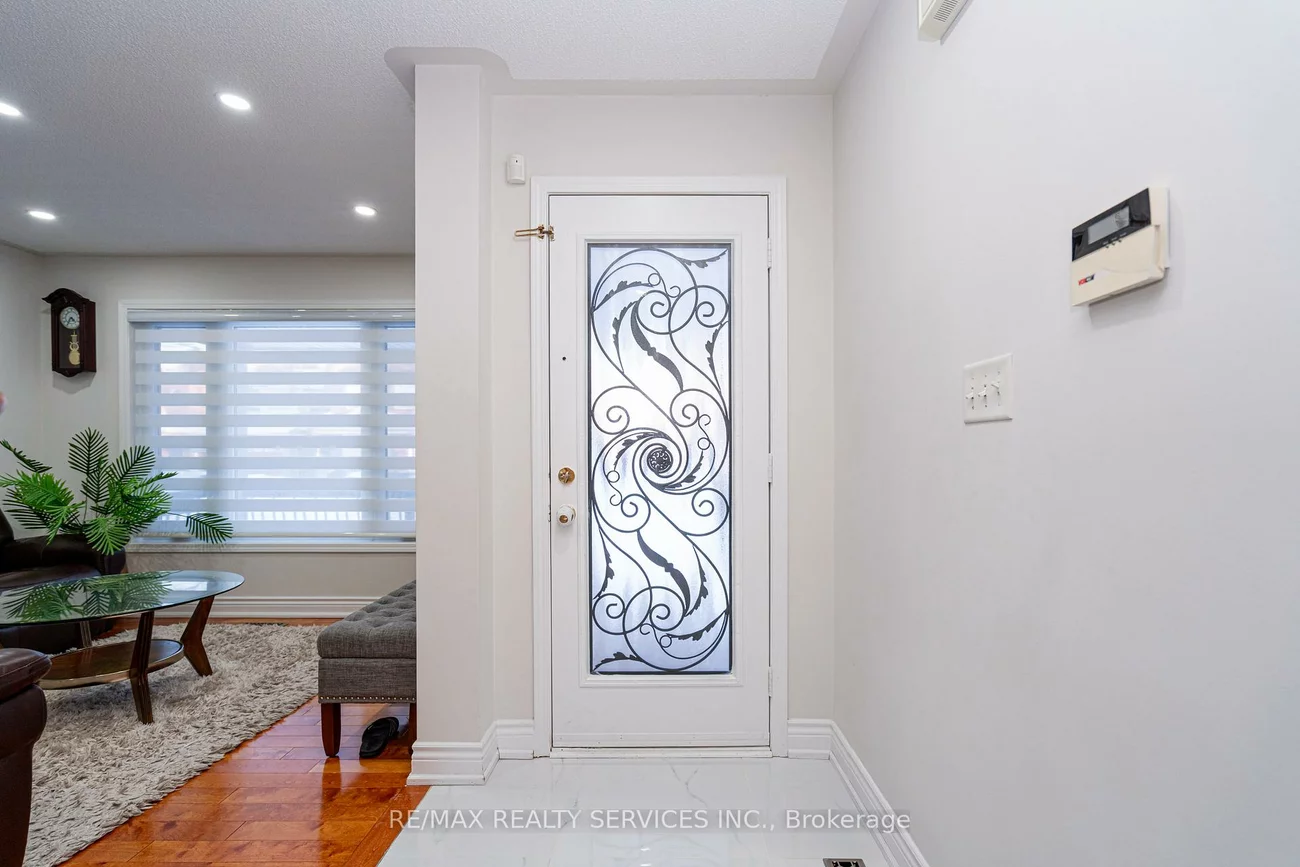 10, Penn, Fletcher's Meadow, Brampton