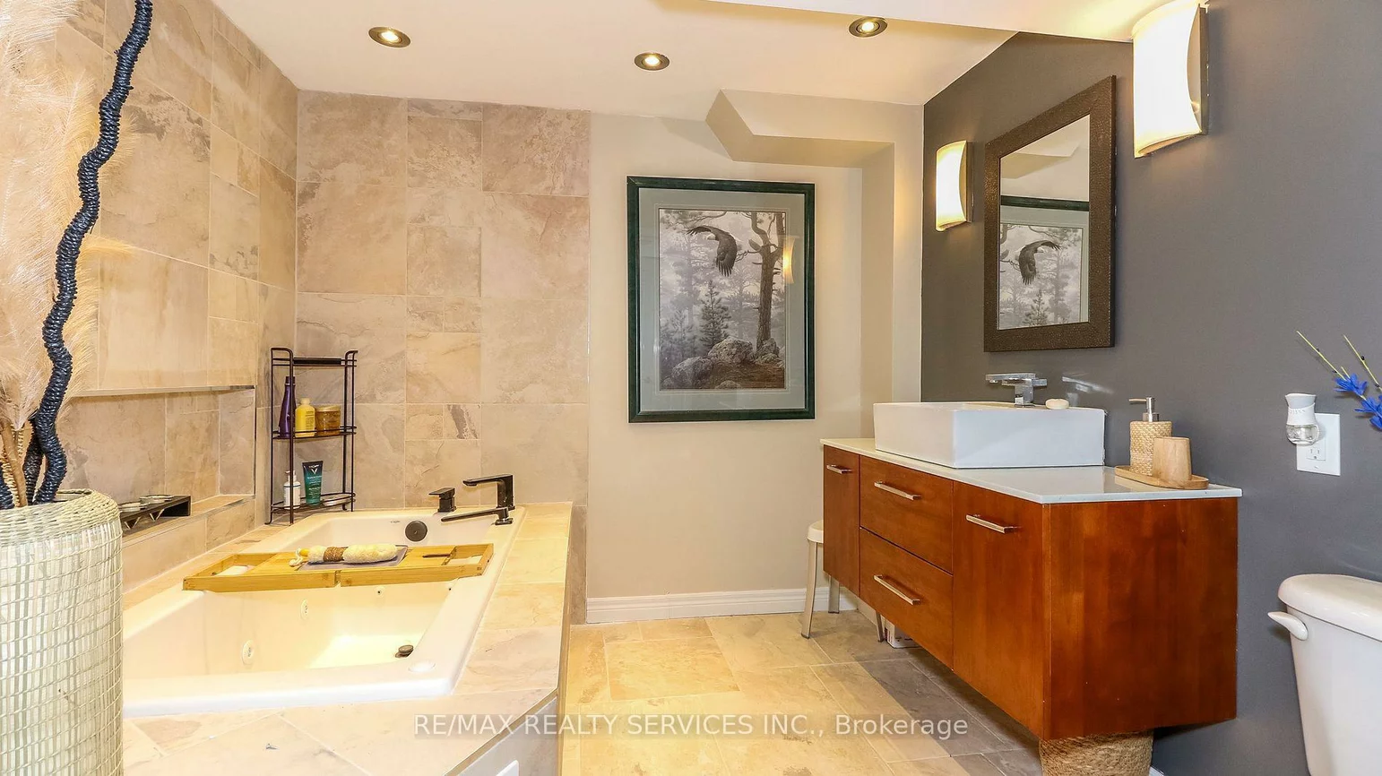 20, Manett, Brampton West, Brampton