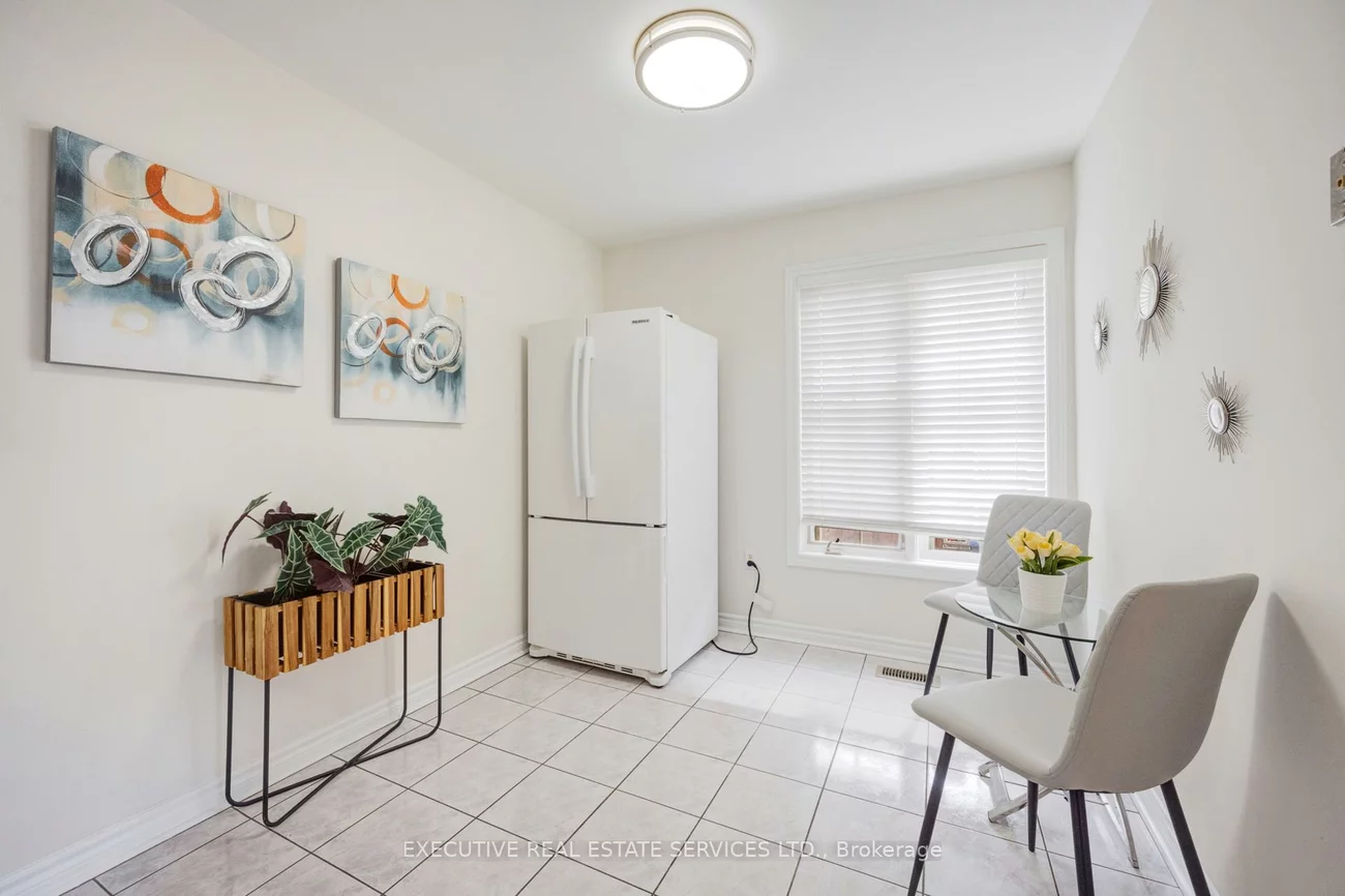 95, Yellow Brick, Brampton North, Brampton