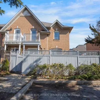 95, Yellow Brick, Brampton North, Brampton