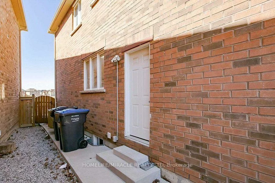 38, Leadenhall, Northwest Brampton, Brampton