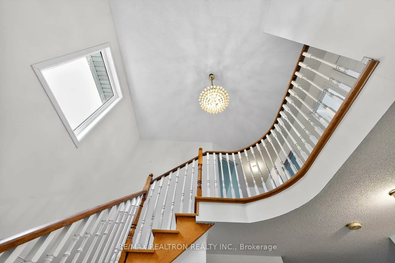 16, Pacific Wind, Sandringham-Wellington, Brampton