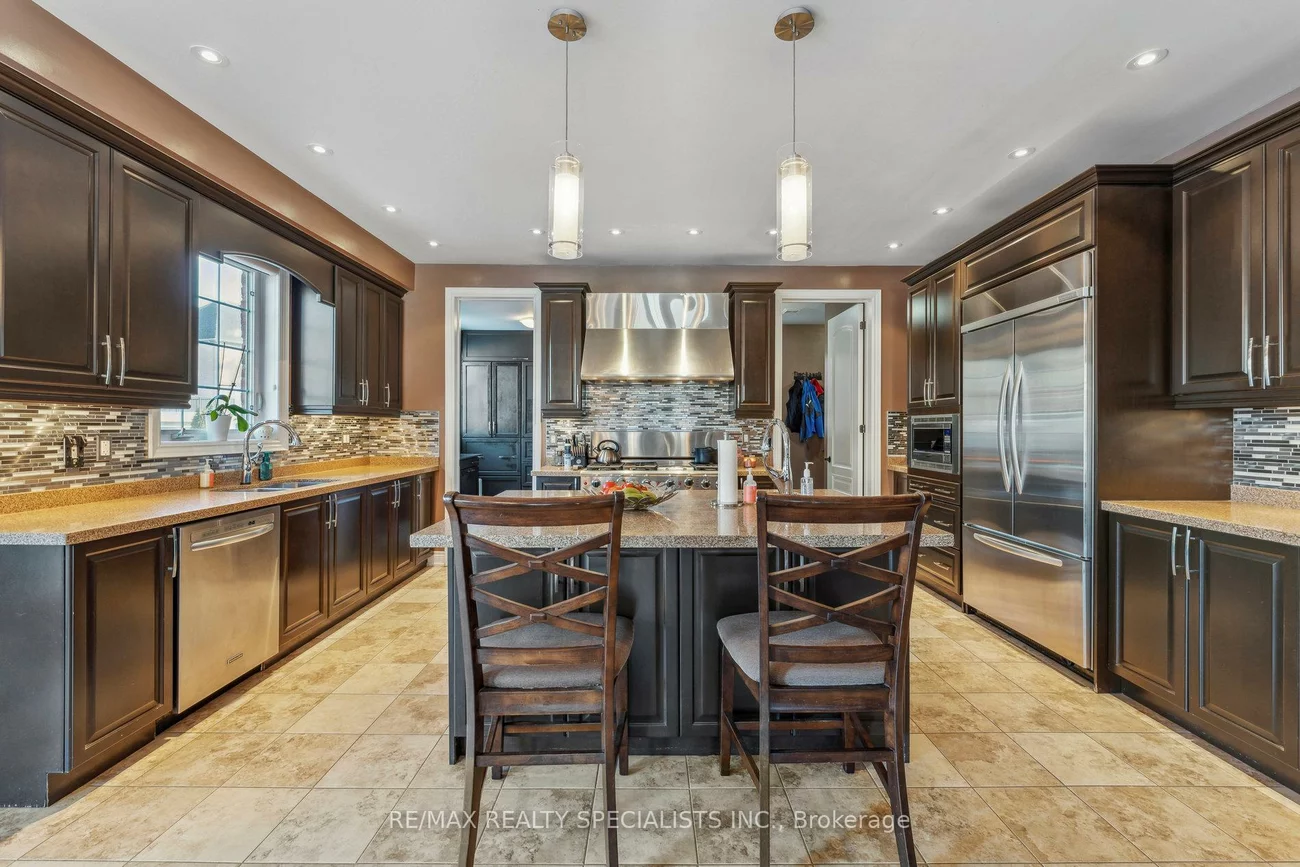 9, Flanders, Credit Valley, Brampton