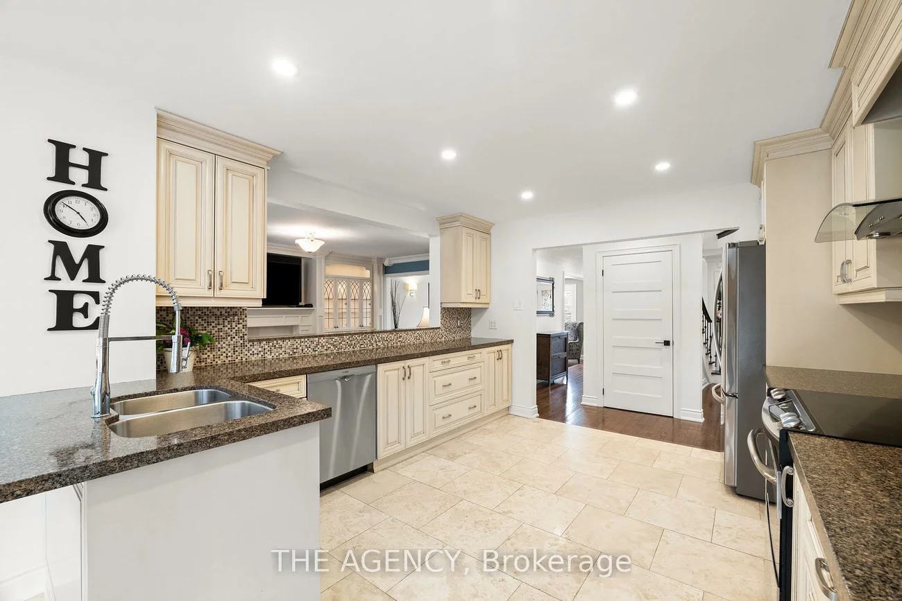 7, Stonegate, Snelgrove, Brampton