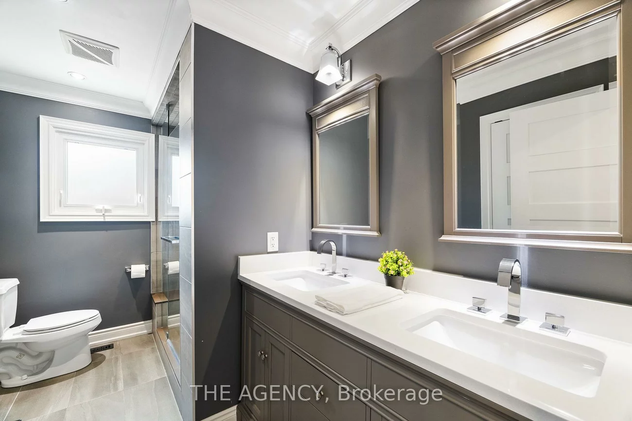 7, Stonegate, Snelgrove, Brampton