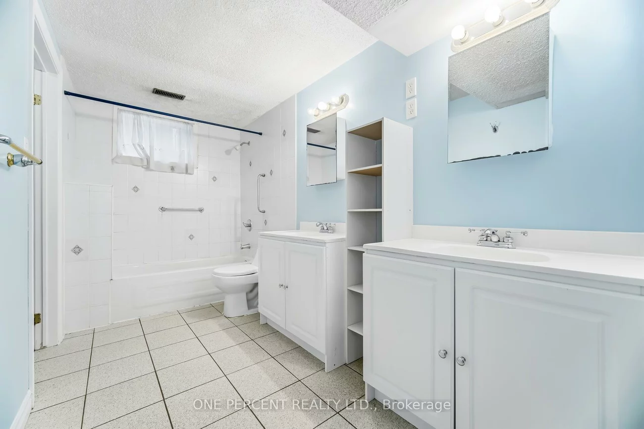 4, Manorcrest, Central Park, Brampton