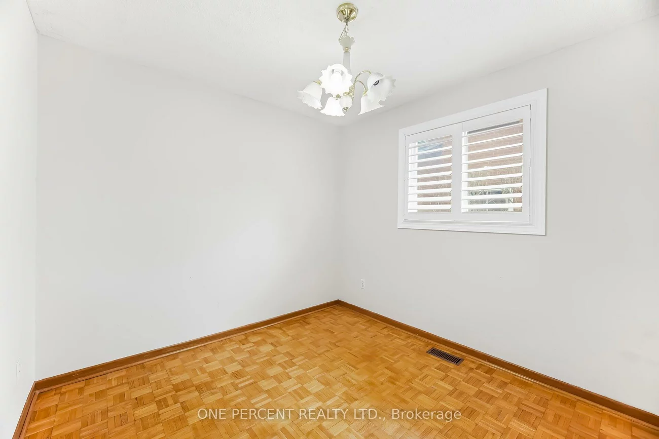 4, Manorcrest, Central Park, Brampton