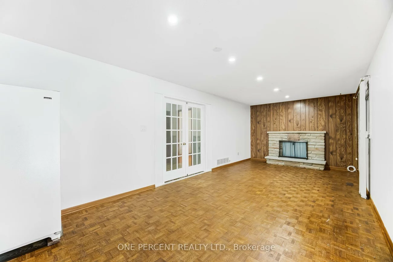 4, Manorcrest, Central Park, Brampton
