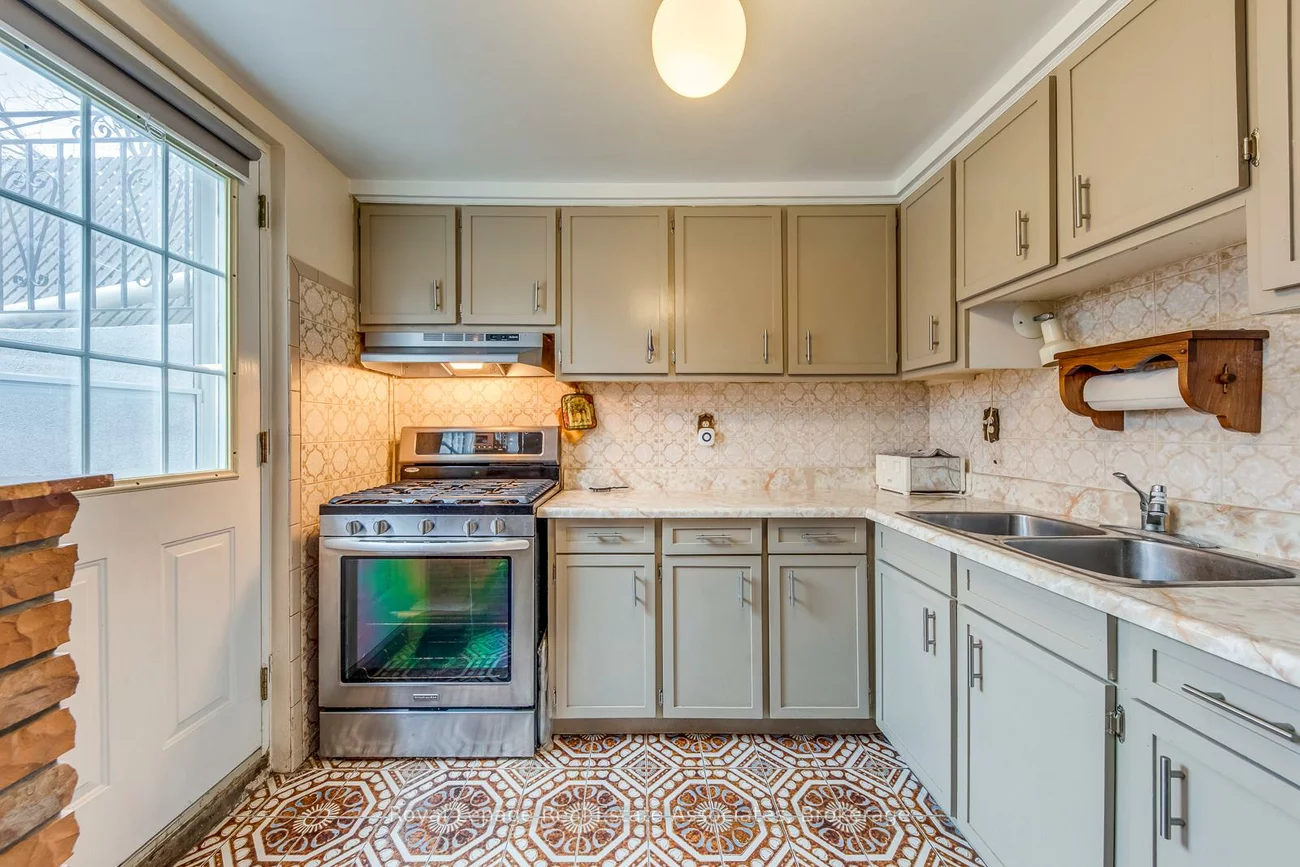 37, Prouse, Brampton North, Brampton