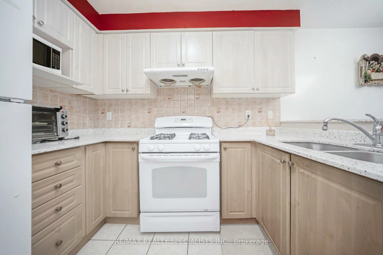 43, Rockgarden, Sandringham-Wellington, Brampton