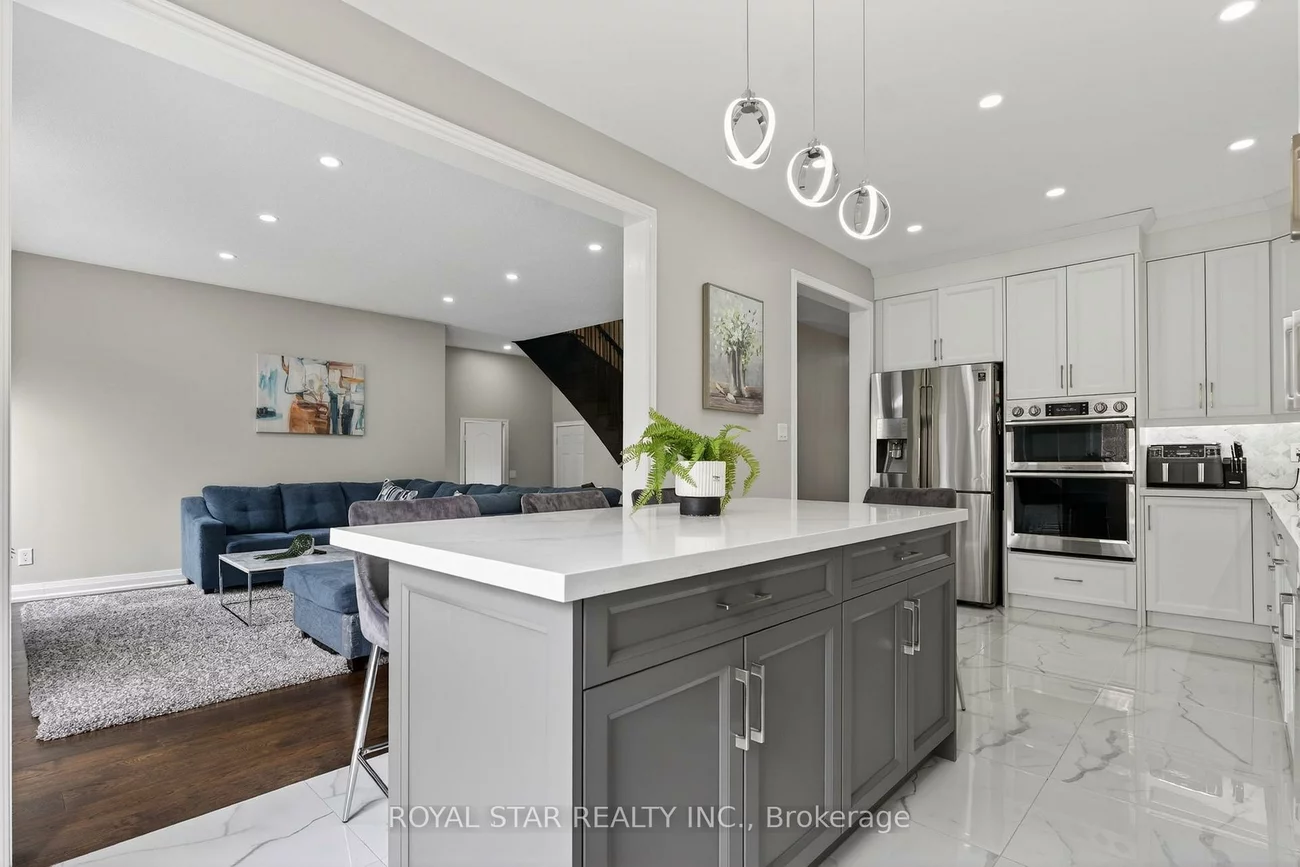 10, Solidarity, Bram West, Brampton