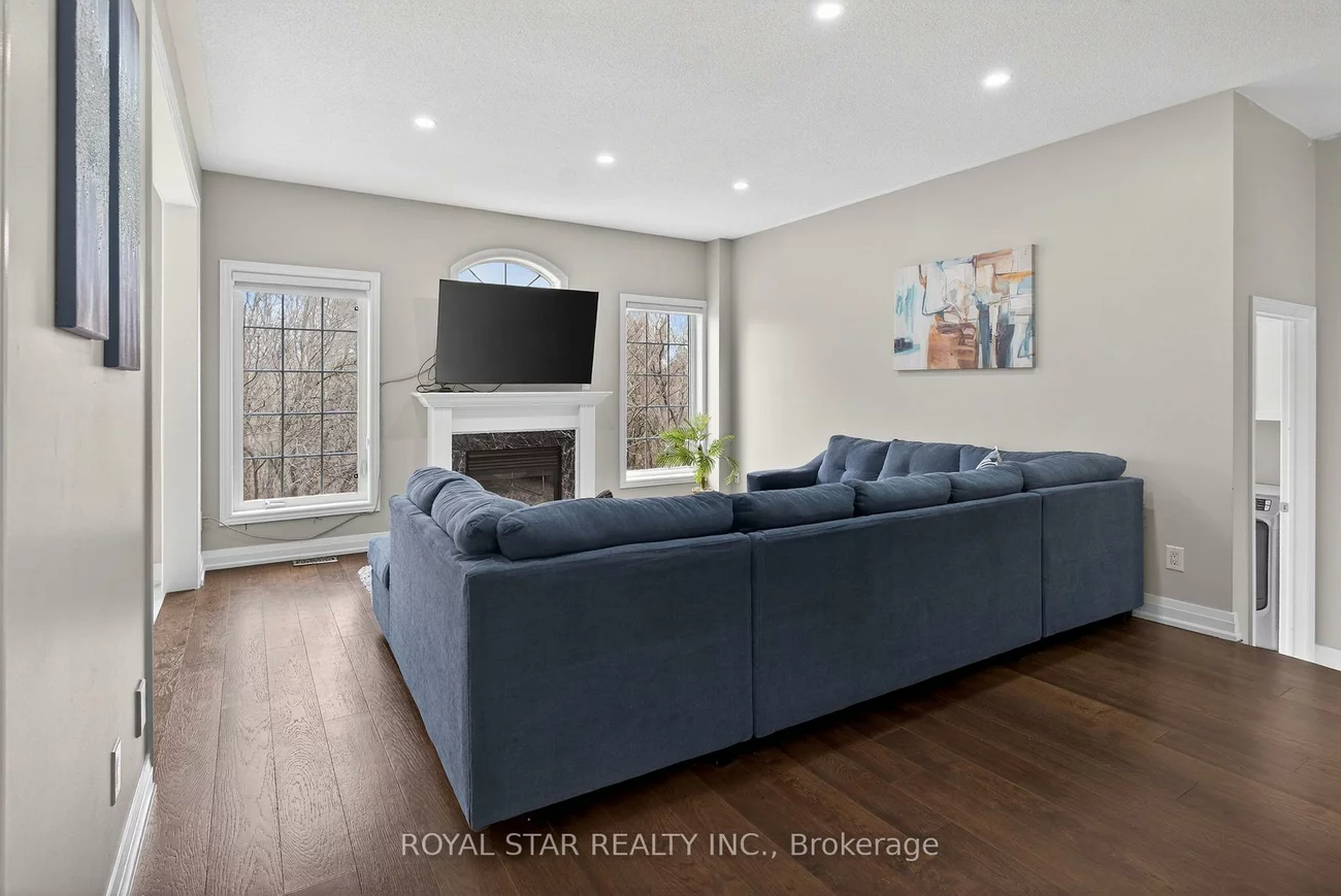 10, Solidarity, Bram West, Brampton