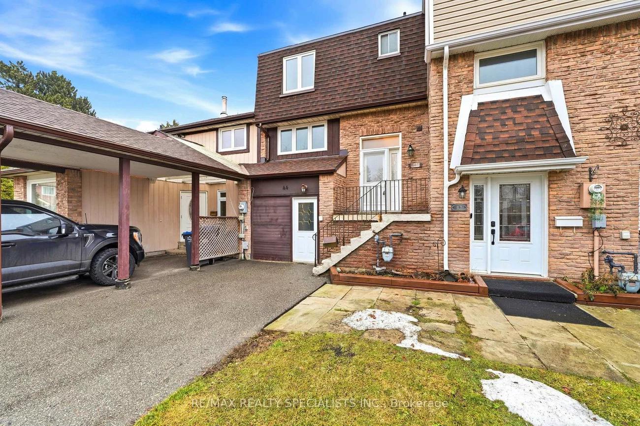 44, Fanshawe, Heart Lake West, Brampton