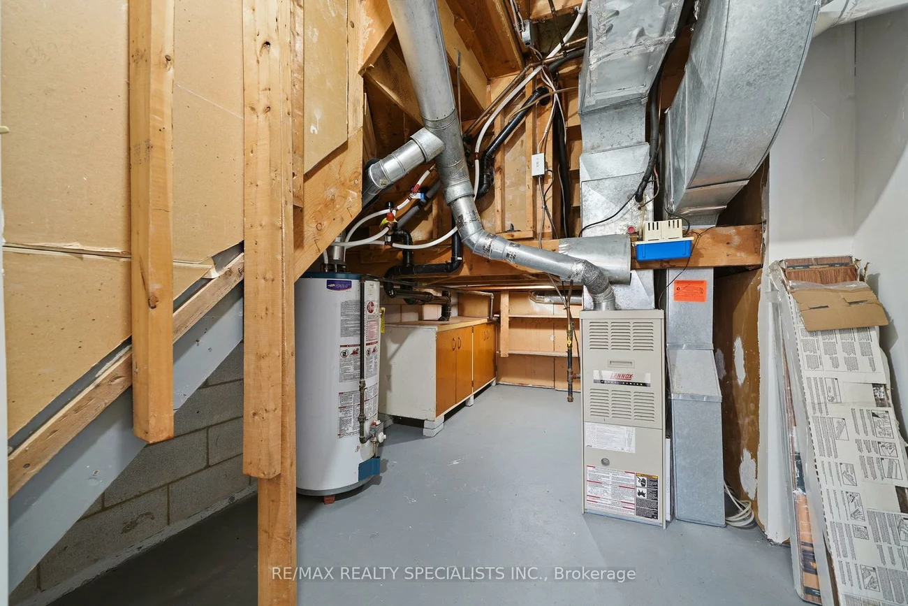 44, Fanshawe, Heart Lake West, Brampton