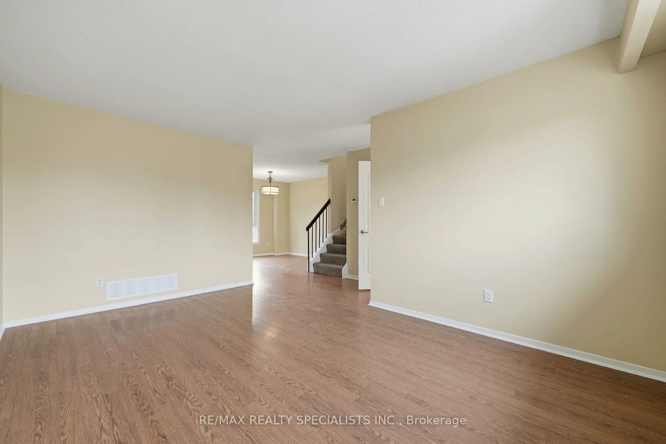 44, Fanshawe, Heart Lake West, Brampton