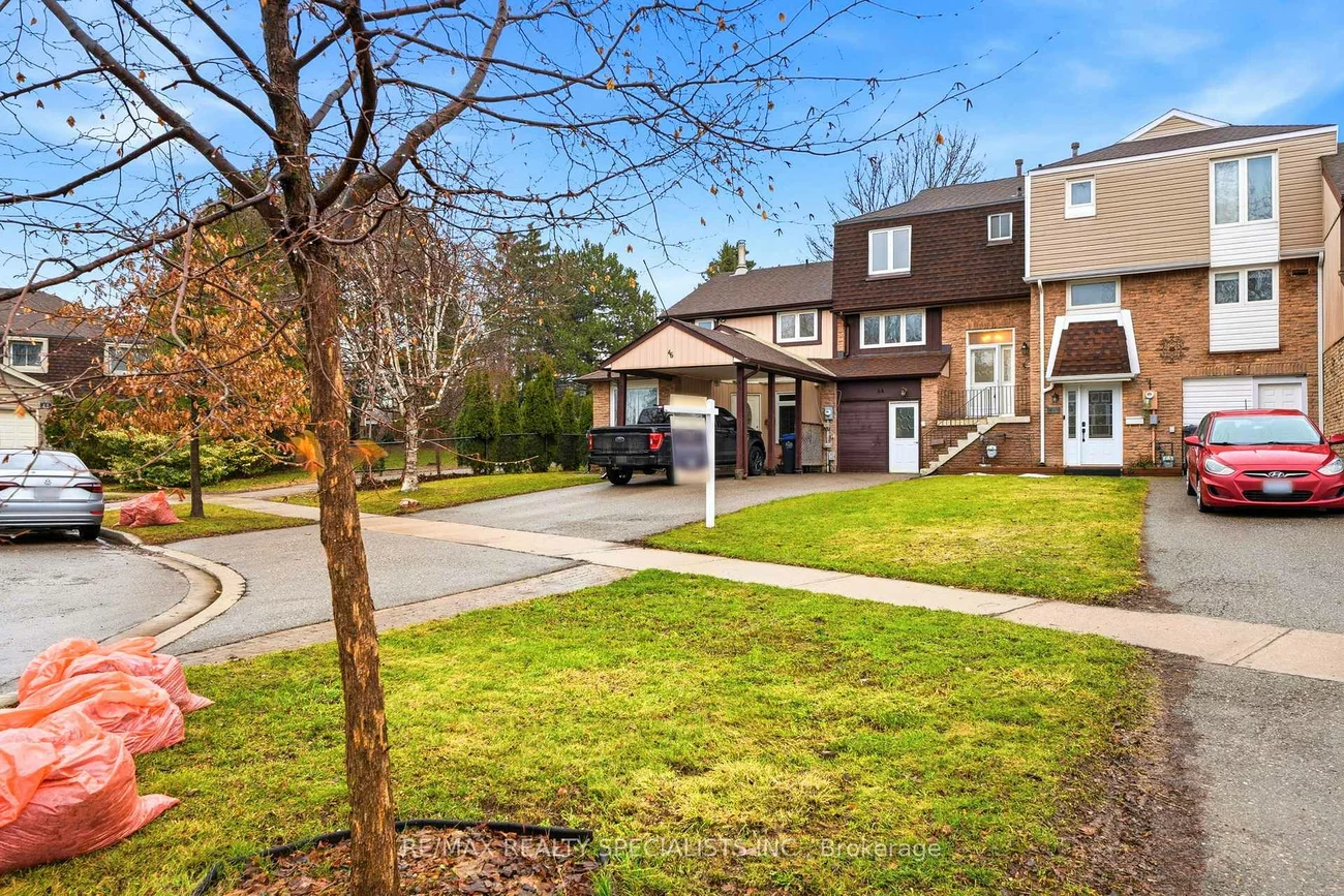 44, Fanshawe, Heart Lake West, Brampton