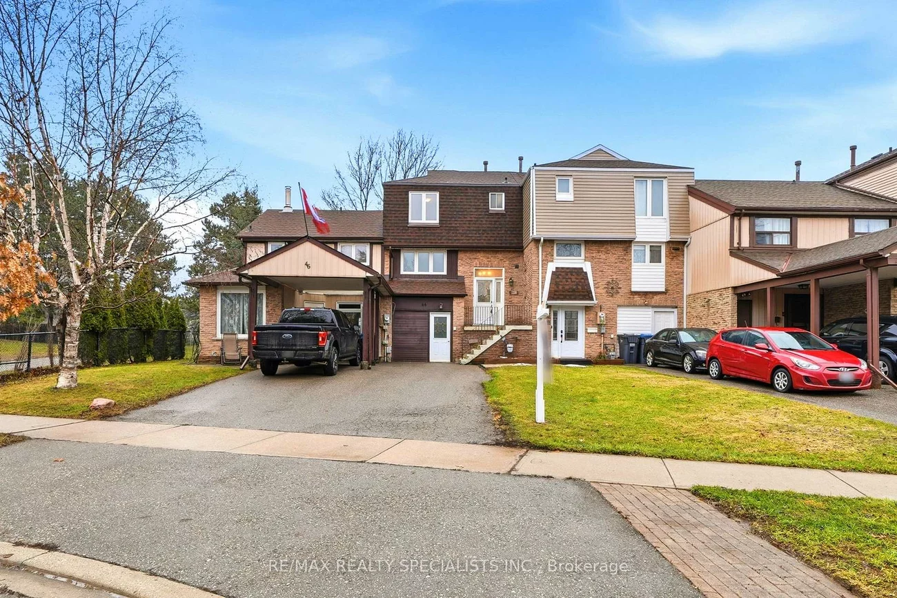 44, Fanshawe, Heart Lake West, Brampton