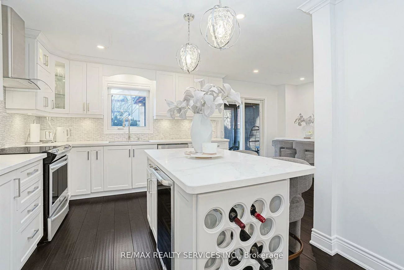 18, Creekview, Heart Lake West, Brampton