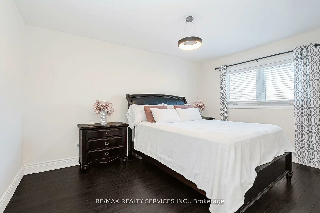 18, Creekview, Heart Lake West, Brampton