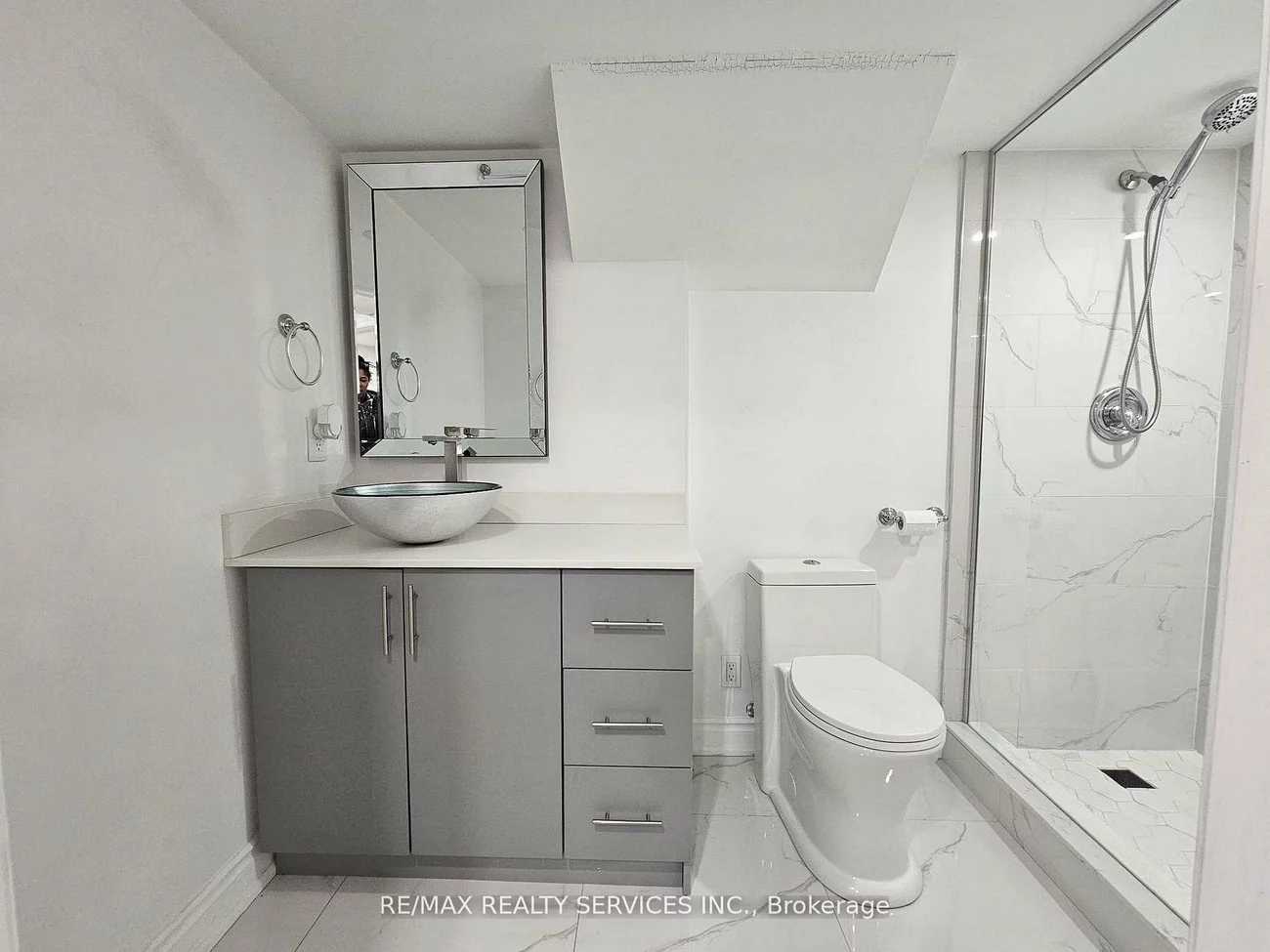 18, Creekview, Heart Lake West, Brampton