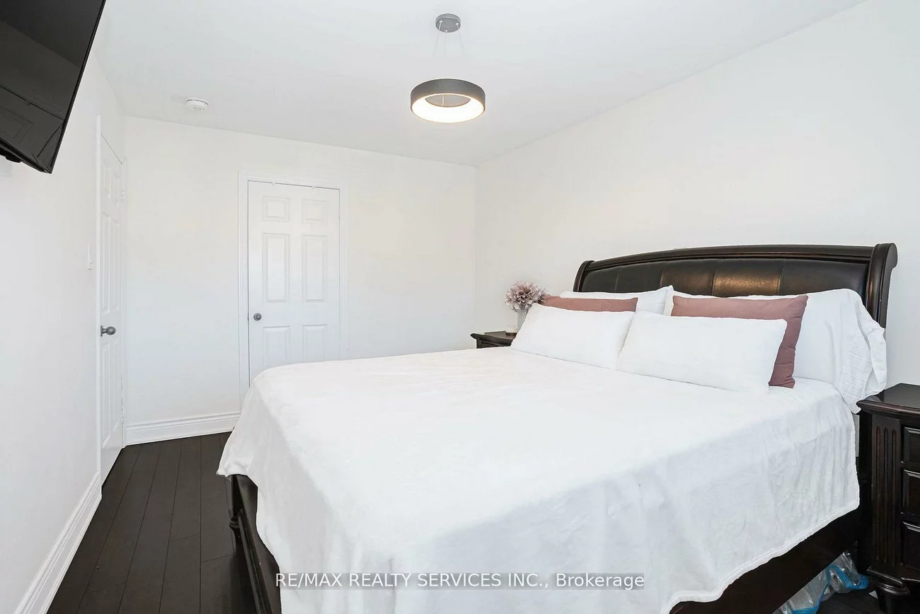 18, Creekview, Heart Lake West, Brampton