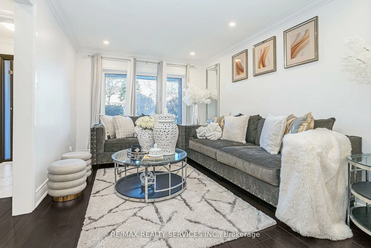 18, Creekview, Heart Lake West, Brampton