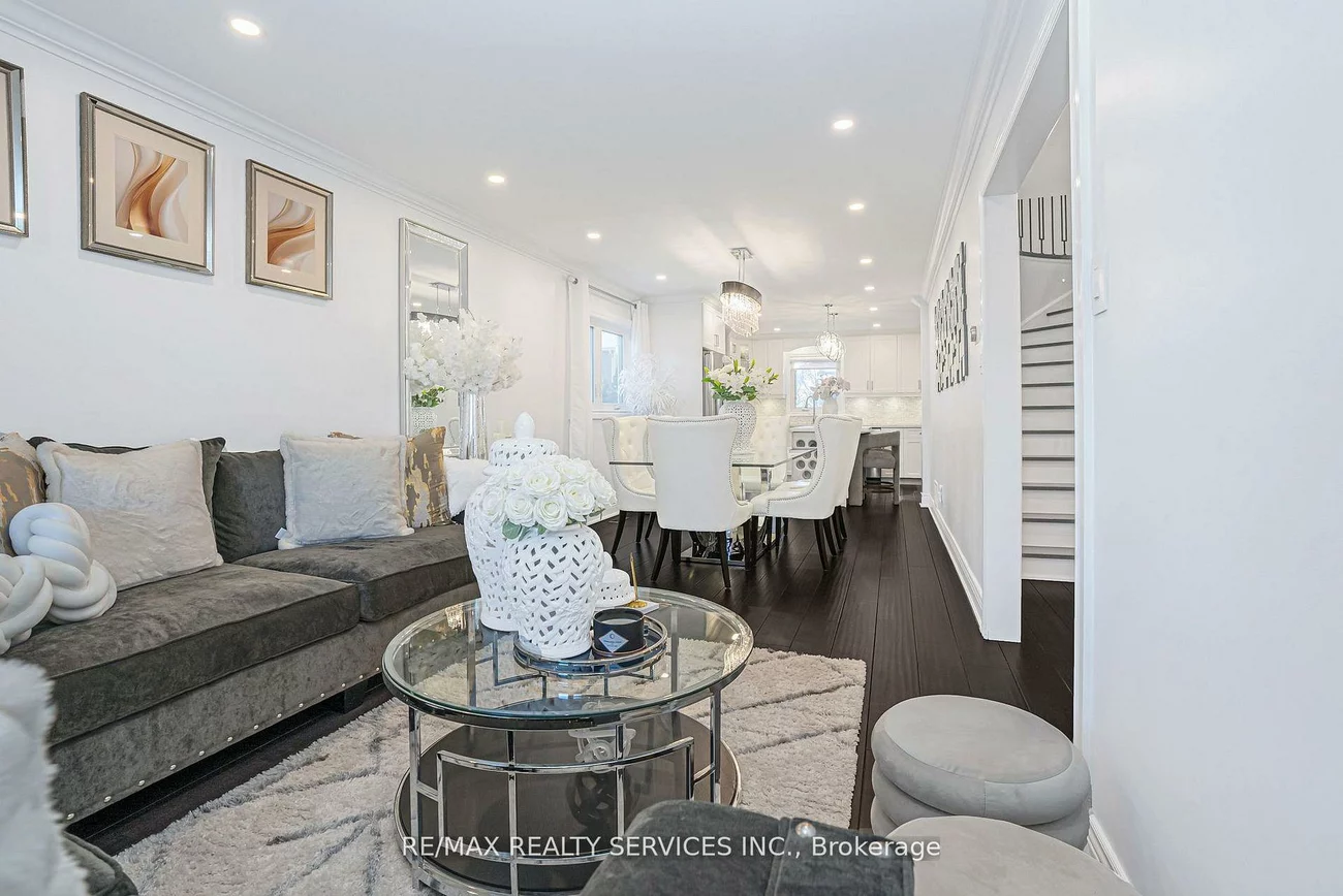 18, Creekview, Heart Lake West, Brampton