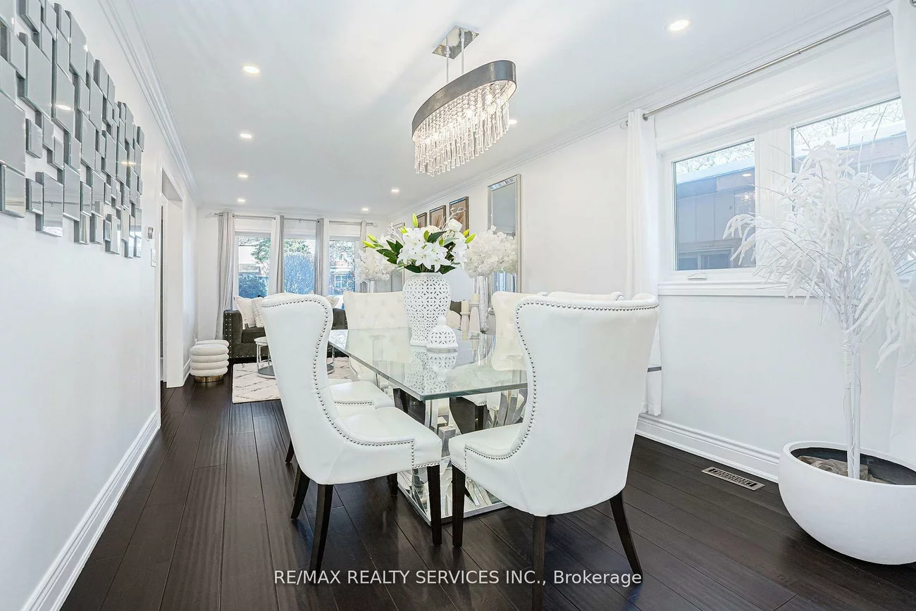 18, Creekview, Heart Lake West, Brampton