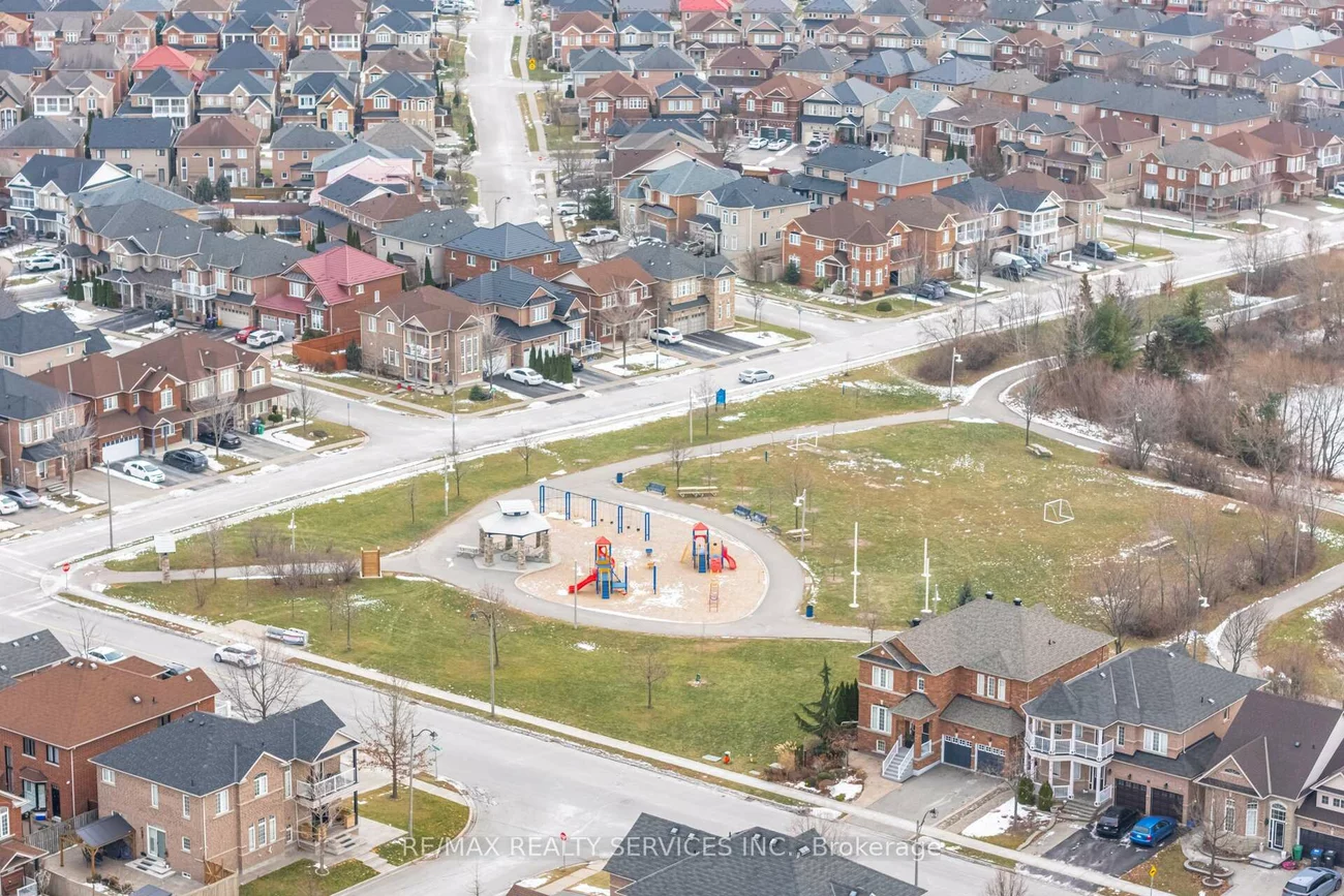 31, Seahorse, Madoc, Brampton