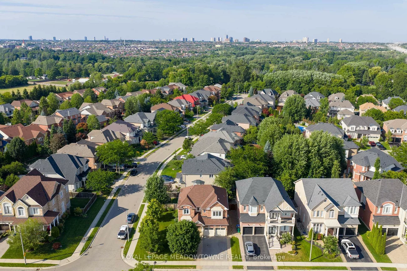 9, Black Bear, Bram West, Brampton