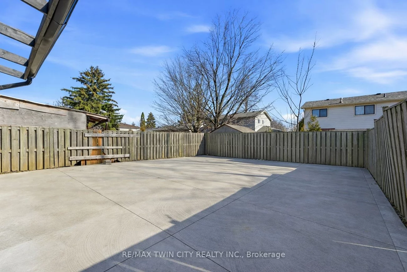 25, Seaborn, Madoc, Brampton