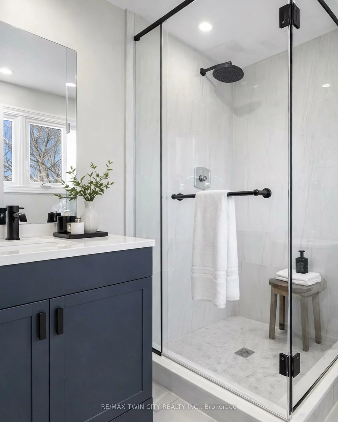 25, Seaborn, Madoc, Brampton