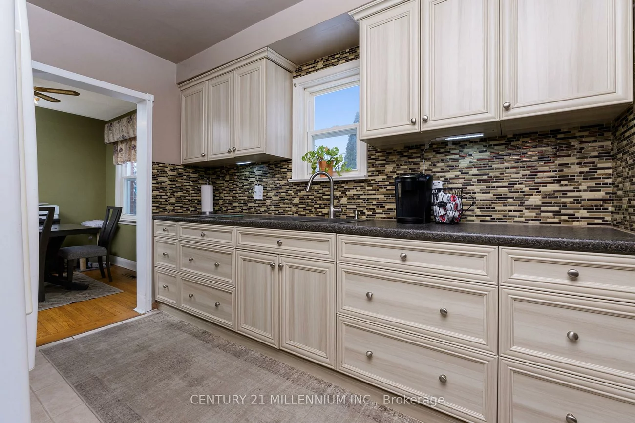 9, Crestview, Brampton East, Brampton