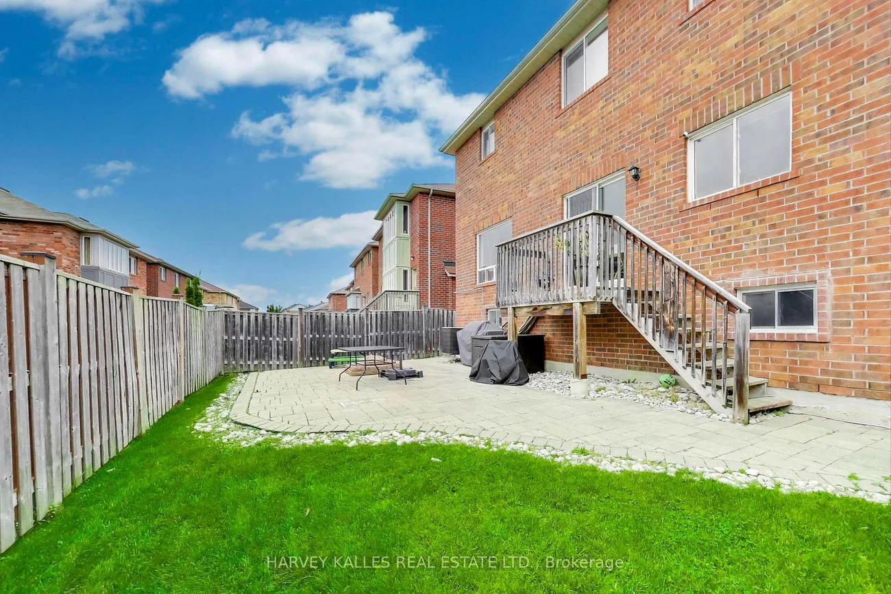 136, Degrassi Cove, Credit Valley, Brampton